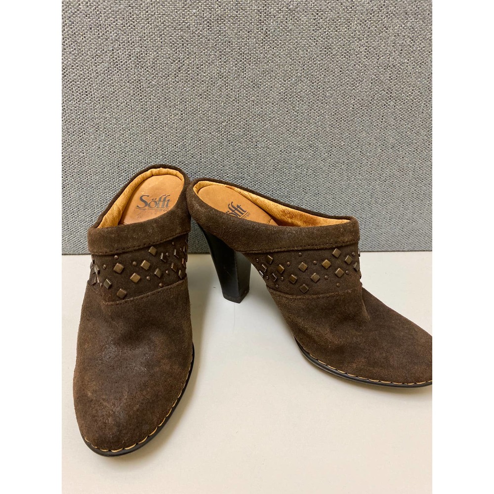 Sofft Womens leather suede clog Size 7 metal diamond design 3 inch heel